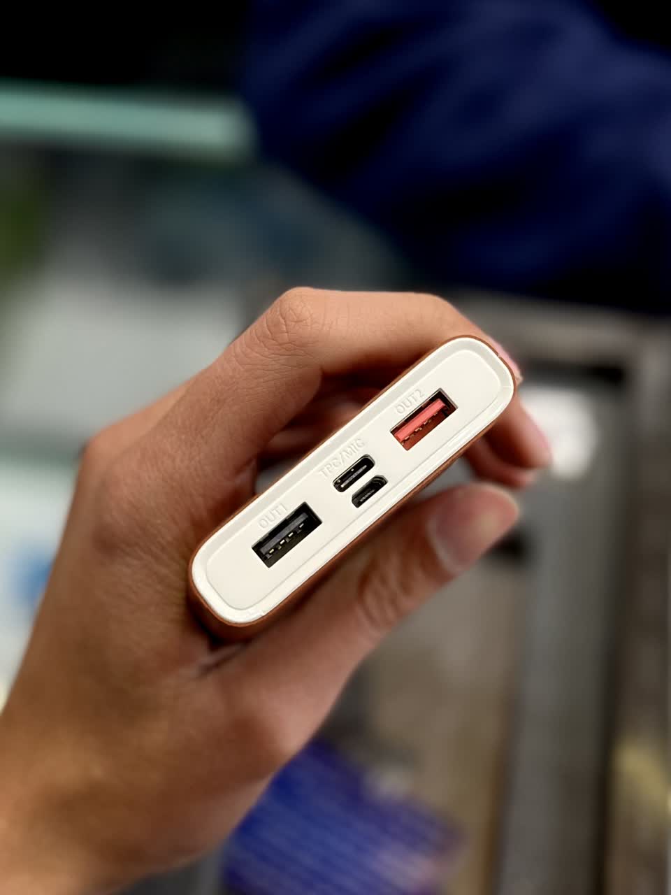 پاوربانک اپیمکس مدل EP-33 ظرفیت ۱۰۴۰۰ میلی آمپر