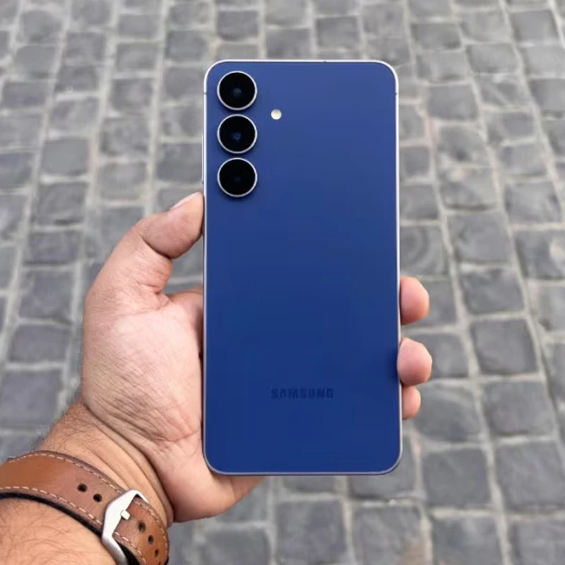 گوشی موبایل سامسونگ مدل Galaxy S25 FE دو سیم کارت ظرفیت 256 گیگابایت و رم 8 گیگابایت - ویتنام پک اصلی